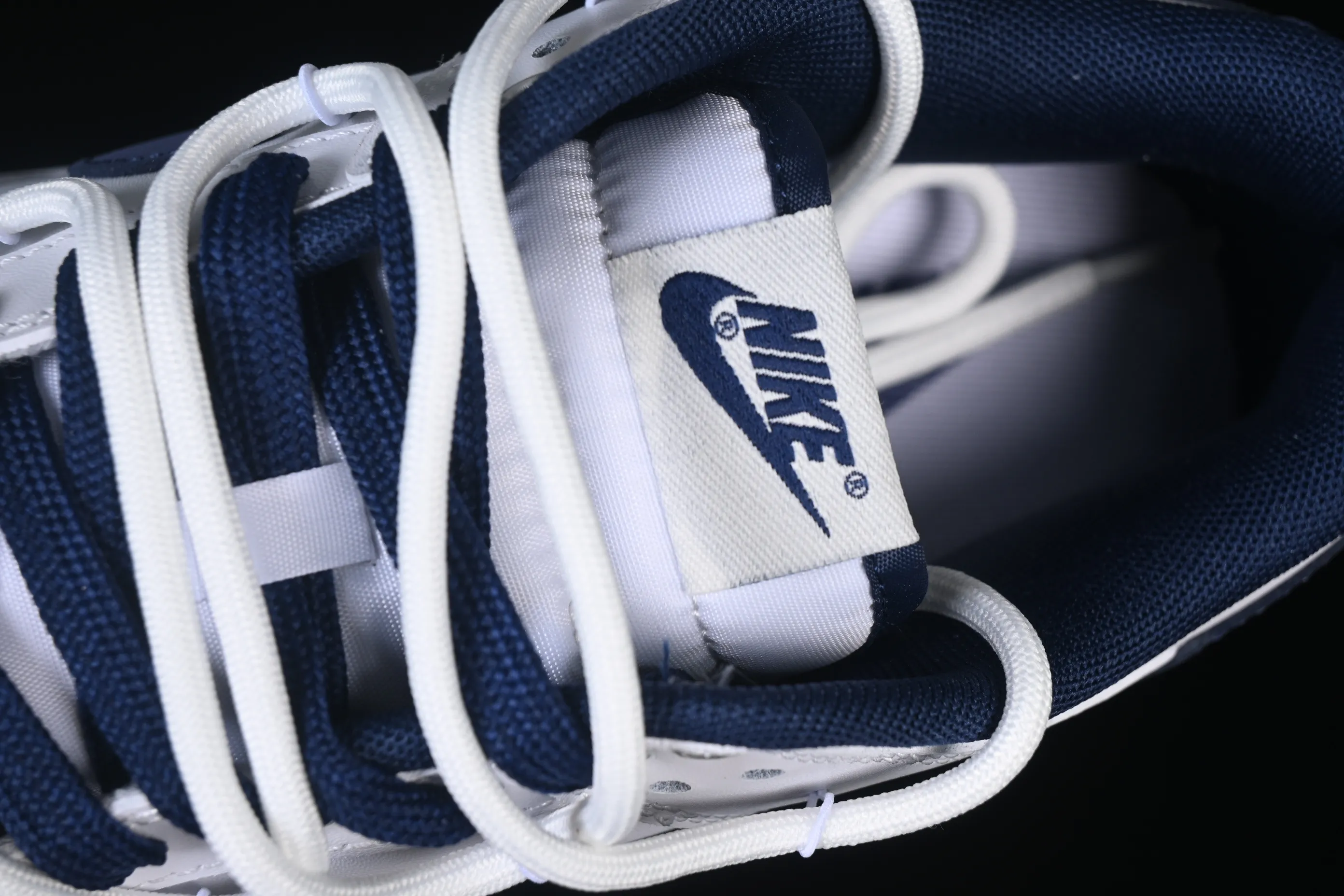 All Categories Nk SB Dunk Series Nk SB Dunk Low High-end Customized Low-top Shoes Nike SB Dunk Low "Just Do It" Straps Anniversary High-end Customized Low-top Casual Shoes WB0620-118